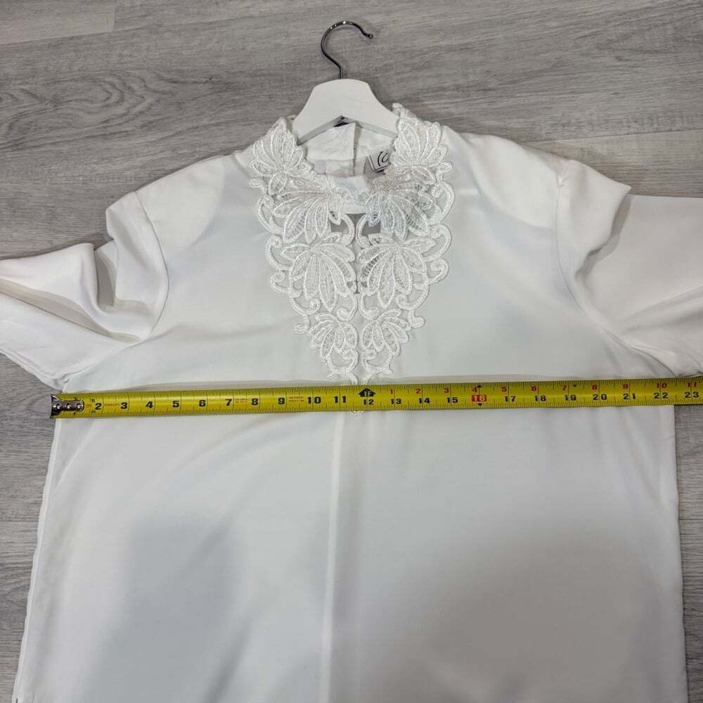 Kathy Che Vintage Pure White Blouse with High Neck and Elegant Lace Detail - Picture 12 of 16